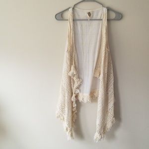 Anthropologie Lilka | small crocheted tank shawl